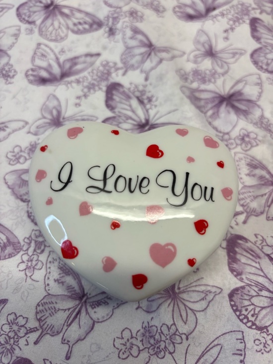 Russ Berrie Other - 📍Russ Berrie Heart Candle with Top